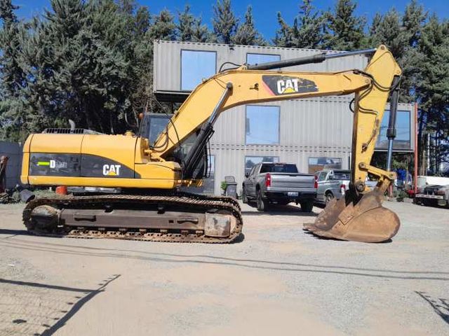 Excavadora CAT 323 DLME - 2.011
