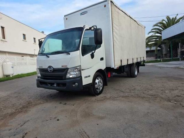 Camioneta Hino, 2016