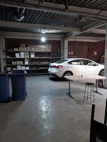 LOCAL COMERCIAL CON EXCELENTE UBICACION EN COMUNA DE SANTIAGO