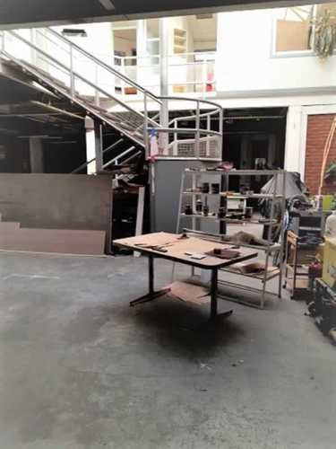 LOCAL COMERCIAL CON EXCELENTE UBICACION EN COMUNA DE SANTIAGO