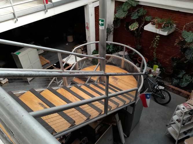 LOCAL COMERCIAL CON EXCELENTE UBICACION EN COMUNA DE SANTIAGO