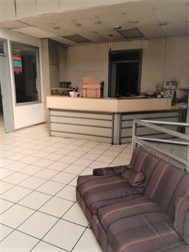 LOCAL COMERCIAL CON EXCELENTE UBICACION EN COMUNA DE SANTIAGO