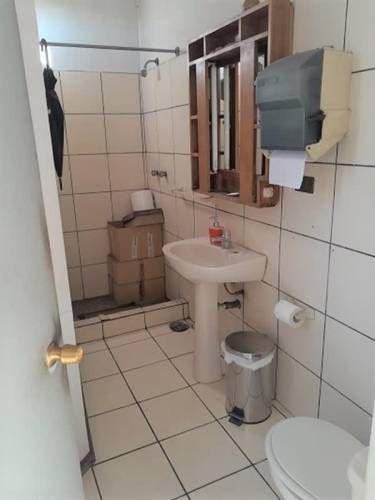 LOCAL COMERCIAL CON EXCELENTE UBICACION EN COMUNA DE SANTIAGO