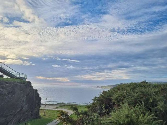 Sitio en niebla frente al fuerte