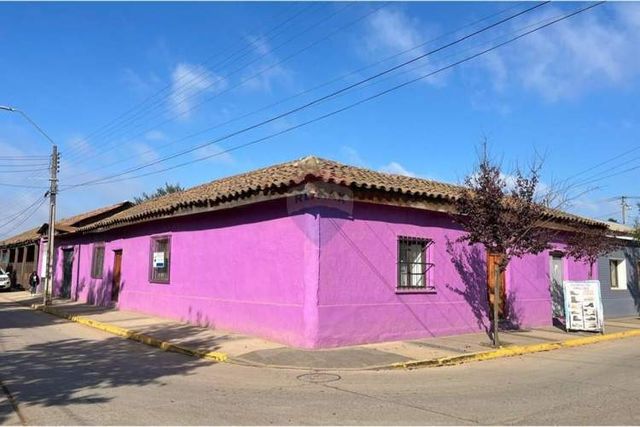 Casa frente plaza de armas. san clemente. 435 m2