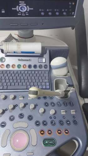 Ecografo Voluson S8 2014 con refurbish 2019