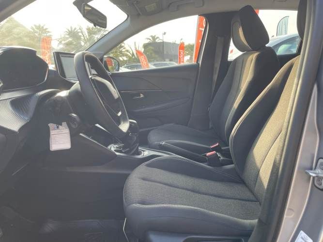 PEUGEOT 208 2023