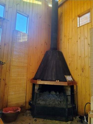 Parcela con hermosa casa de madera 100% nativa. 4 d.