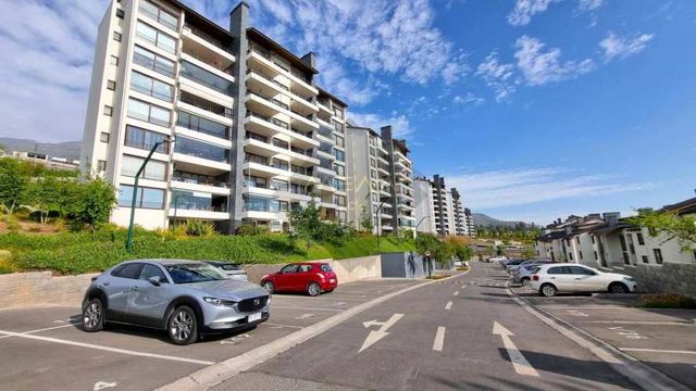 Amplio depto. Av. Alto Macul, Cond.  Altavista III, 2 estacionamientos