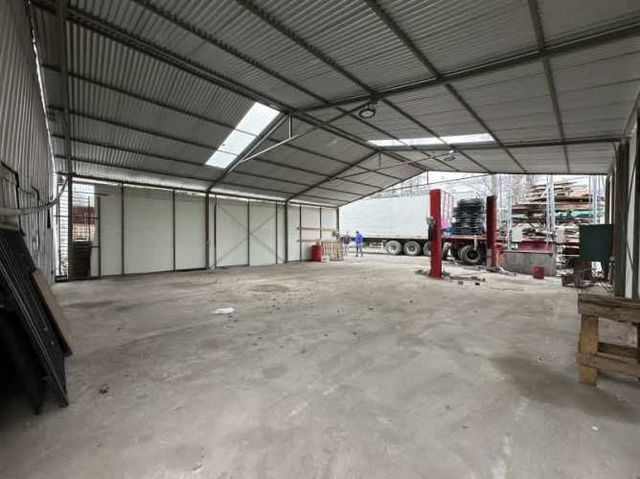 ARRIENDO BODEGA DE 130M2 - INDUSTRIAL- CHICUREO