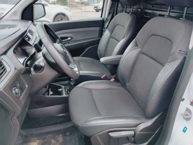 RENAULT EXPRESS 2023