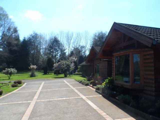 VENTA CASA 4D 3B Y CABAÑA 3D 2B EN TERRENO 15000 M