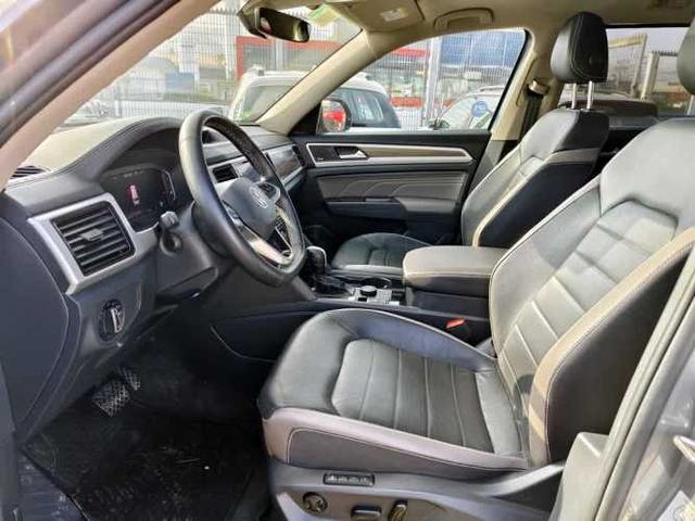 VOLKSWAGEN ATLAS 2024