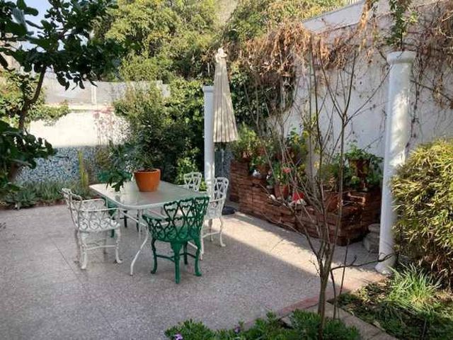 CASA Estación Metro Irarrázaval /José Domingo Cañas / Matta Oriente