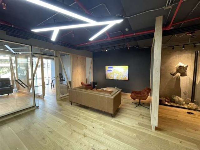 OFICINA Vitacura / Alonso de Córdova