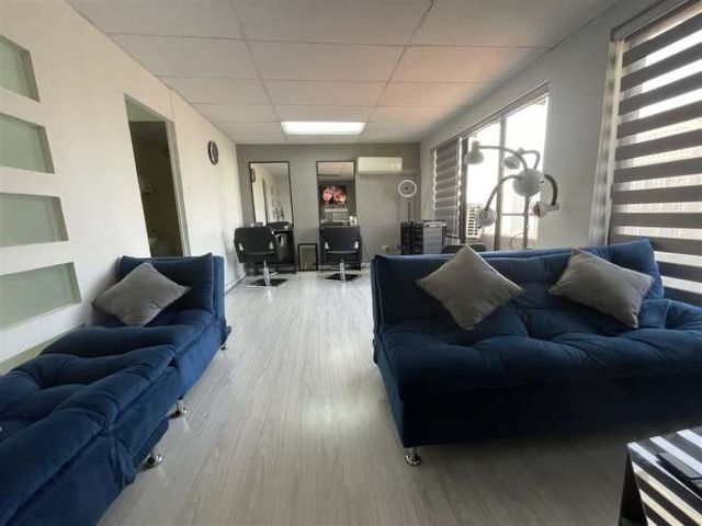 OFICINA Avenida Providencia / La Concepción