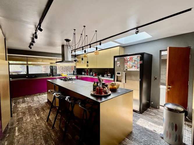 OTROS Bernardo Larraín