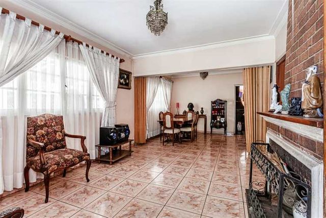 CASA Metro Ciudad del Niño / Octava Avenida