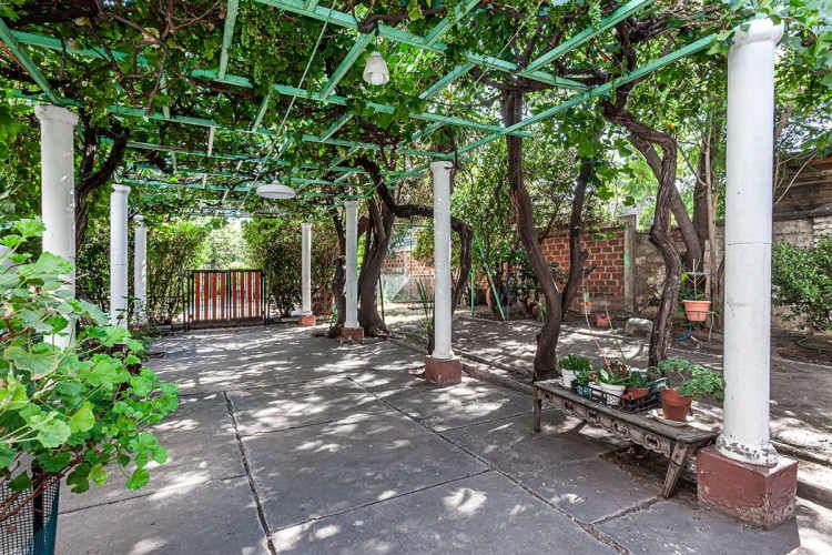 CASA Metro Ciudad del Niño / Octava Avenida