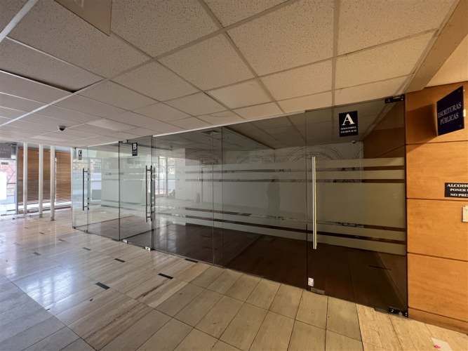 OFICINA Avda. El Bosque / Don Carlos / El Golf