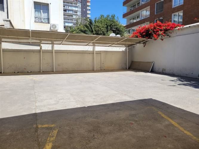 LOCAL COMERCIAL Lyon / Nueva Providencia / Metro Los Leones