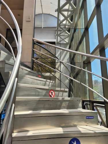 LOCAL COMERCIAL Lyon / Nueva Providencia / Metro Los Leones