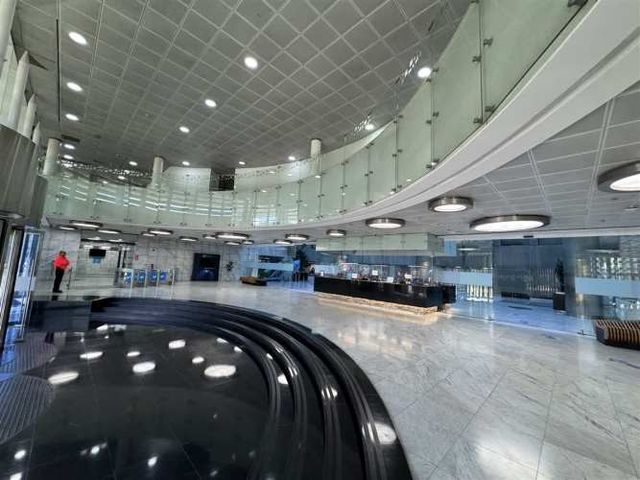 OFICINA Avenida Providencia / Torre Telefónica