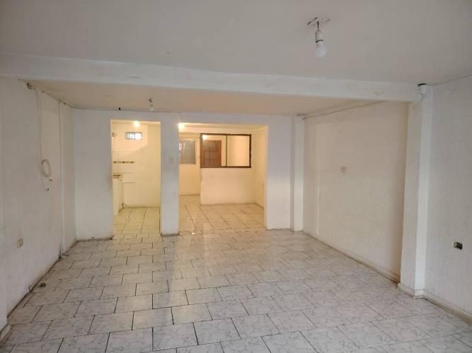 Casa con Local Comercial