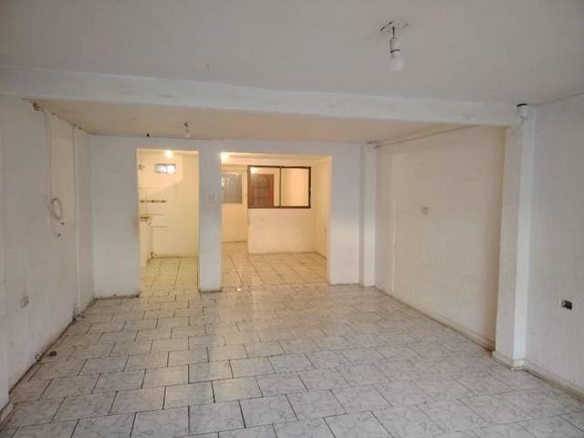 Casa con Local Comercial