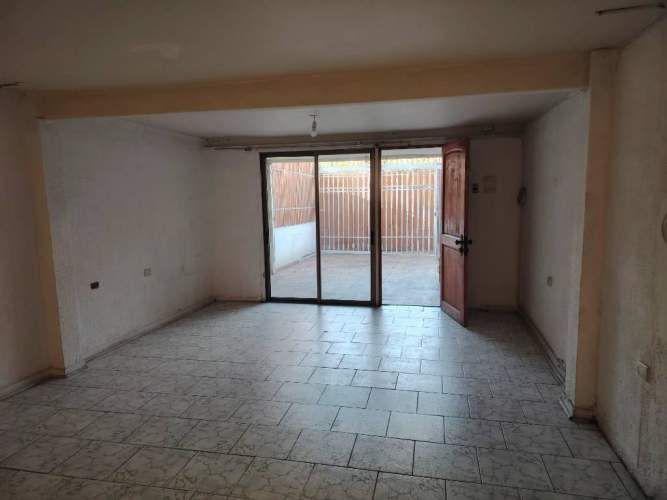 Casa con Local Comercial