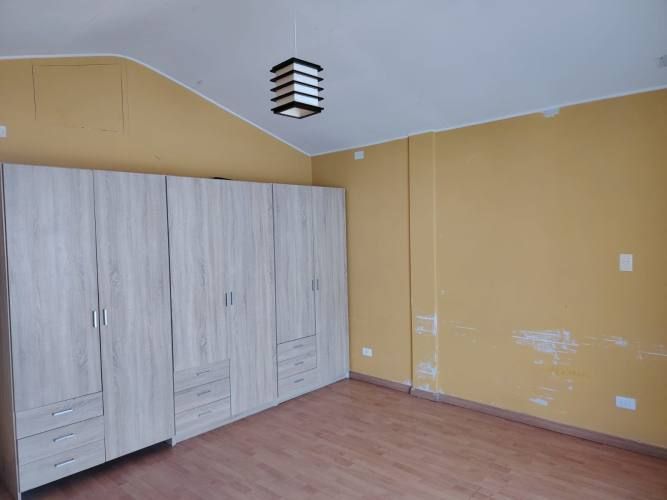 Casa con Local Comercial