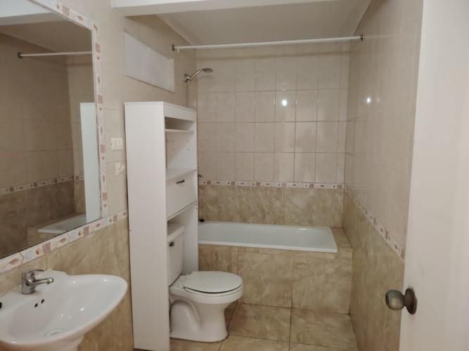 Casa con Local Comercial