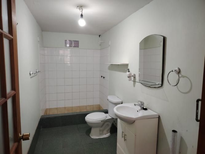 Casa con Local Comercial