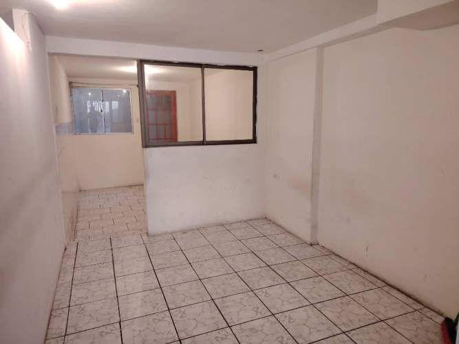 Casa con Local Comercial