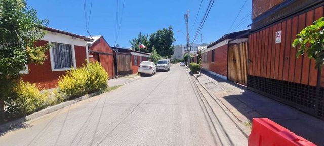 ACOGEDORA CASA 2D/1B AMPLIO PATIO /SEGESTA (116567)