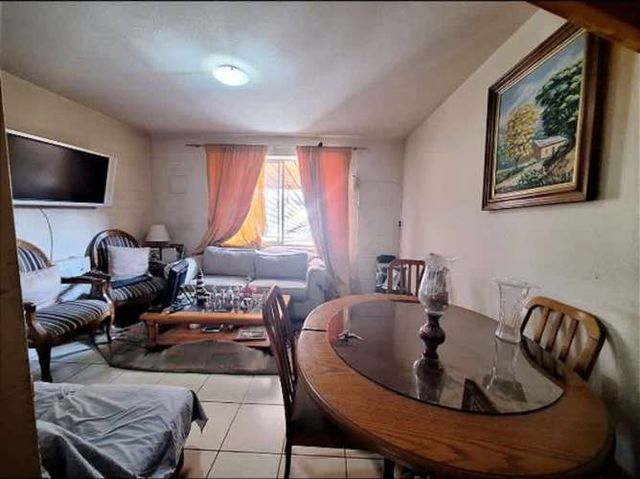 CASA Ejército Libertador/ Camino Internacional/ 4 Oriente