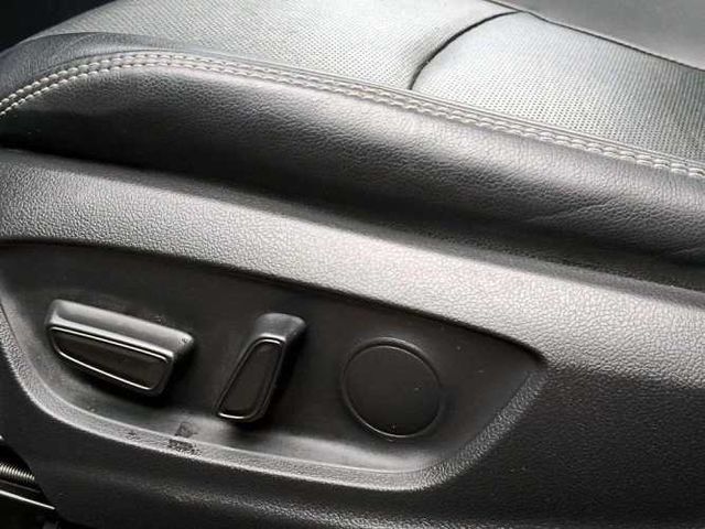 TOYOTA COROLLA CROSS 2024