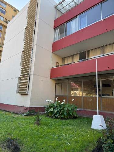 AMPLIO Y LUMINOSO DEPARTAMENTO A PASOS DE LA QUINTA VERGARA (PRIMER PISO) SIN COMISION