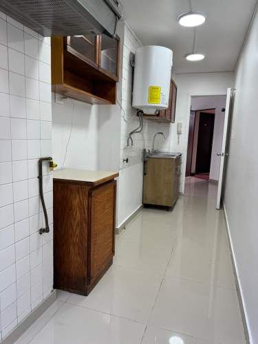 AMPLIO Y LUMINOSO DEPARTAMENTO A PASOS DE LA QUINTA VERGARA (PRIMER PISO) SIN COMISION