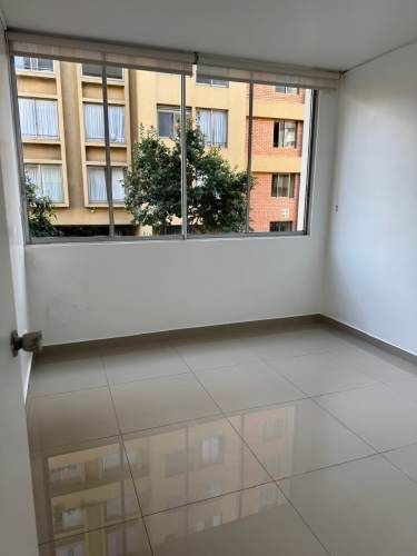 AMPLIO Y LUMINOSO DEPARTAMENTO A PASOS DE LA QUINTA VERGARA (PRIMER PISO) SIN COMISION