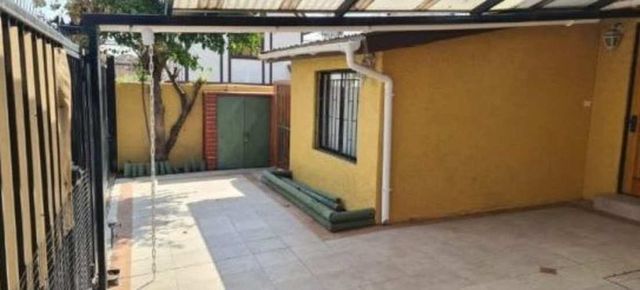 Excelente Propiedad, AISLADA, Bien Mantenida, Buen Sector FP