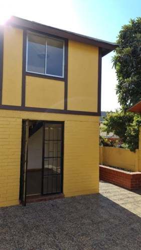 Excelente Propiedad, AISLADA, Bien Mantenida, Buen Sector FP