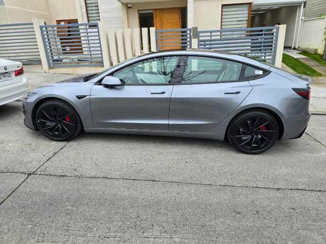 Tesla Model 3 Performance 4×4 AT 2025