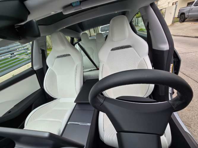 Tesla Model 3 Performance 4×4 AT 2025