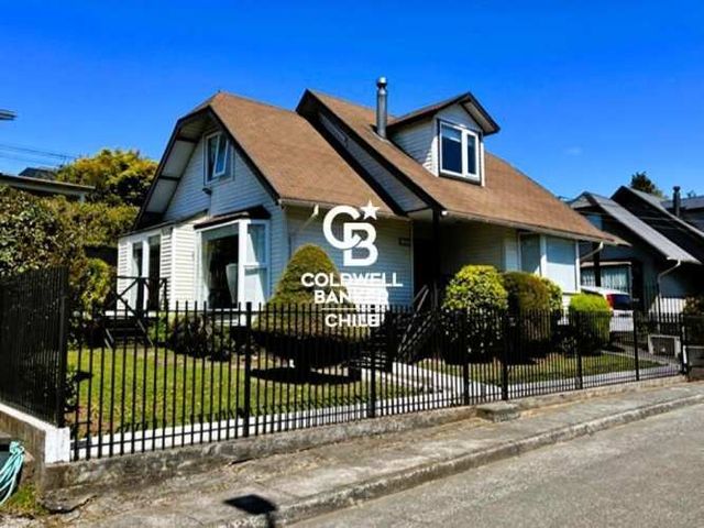 Impecable, Amplia casa a pasos del Centro de Puerto Varas