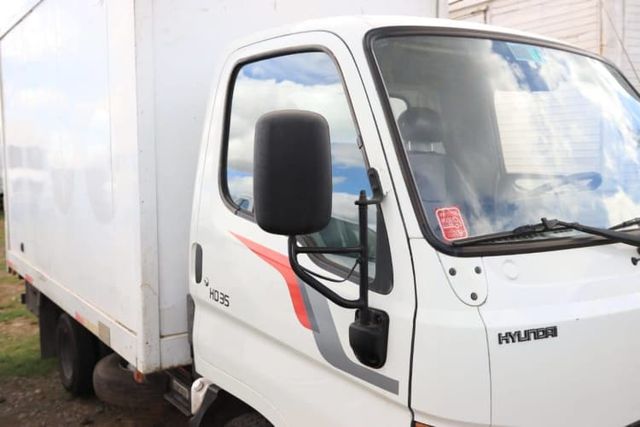 CAMION HYUNDAI HD 35 AÑO 2018 SE CONDUCE CON CLASE B OFERTA