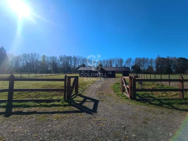 Se vende preciosa casa en parcela de 5.350 m²