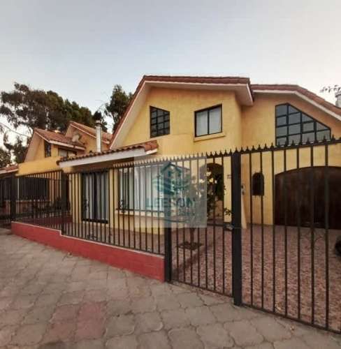LA SERENA- VENTA DE CASA 4D/2B EN EXCELENTE SECTOR