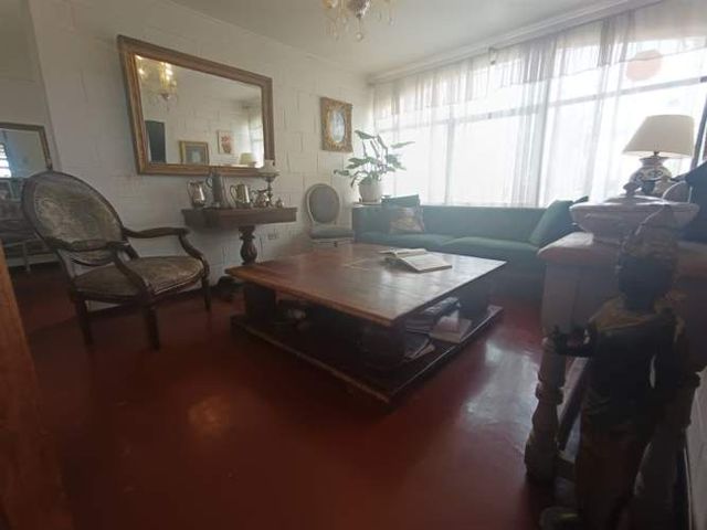 CASA Hermosa casa esquina, en excelente sector de serena 3D1B y estacionamiento