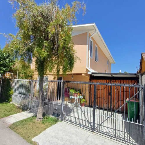 Venta de Casa de 4 Dormitorios y 2 Baños